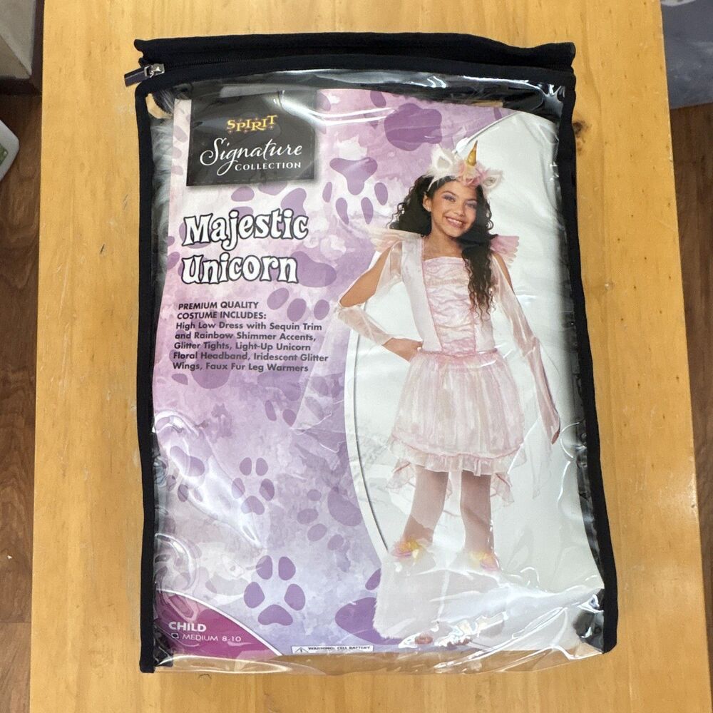 Magestic Unicorn Includes The Accessories Children’s Sz Medium 8-10